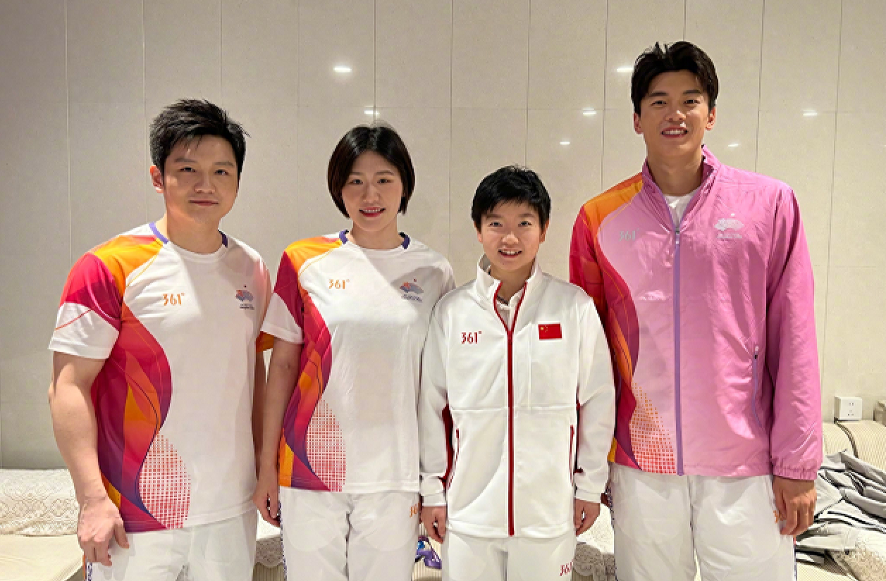 法兰克福训练开放日，关键时刻强势反弹引欢呼，德国杯在即，更衣室氛围转暖的简单介绍-满冠平台