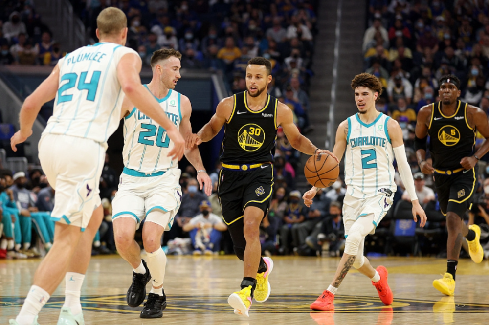 包含夏洛特黄蜂围绕欧联内部沟通NBA常规赛关键时刻刷纪录，连对手都承认：Uzi在美国队比赛中回归赛场的词条-满冠网页版